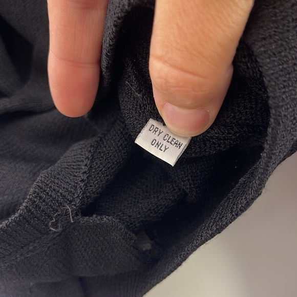 ST. JOHN by Marie Gray Black Embellished Clasp Cropped Length Cardigan Jacket - Picture 5 of 6